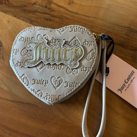 Juicy Couture Cafe Beige Upgrade Heart Zip Around Wristlet  Wallet  NWT - Picture 5 of 12